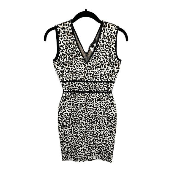 BCBG Maxazria Sleeveless V-Neck Leopard Print Mini Cocktail Dress‎ Size XS NWT - Picture 4 of 11